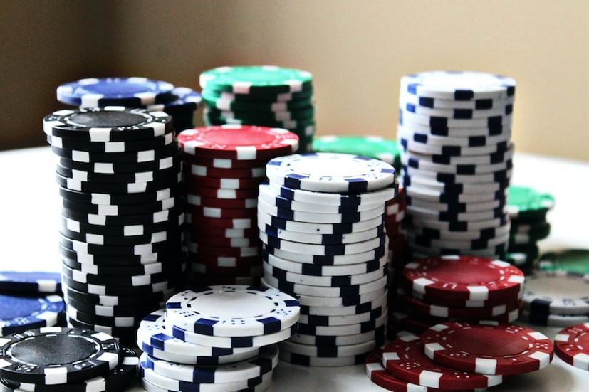Os melhores livros sobre psicologia do pôquer: um guia essencial